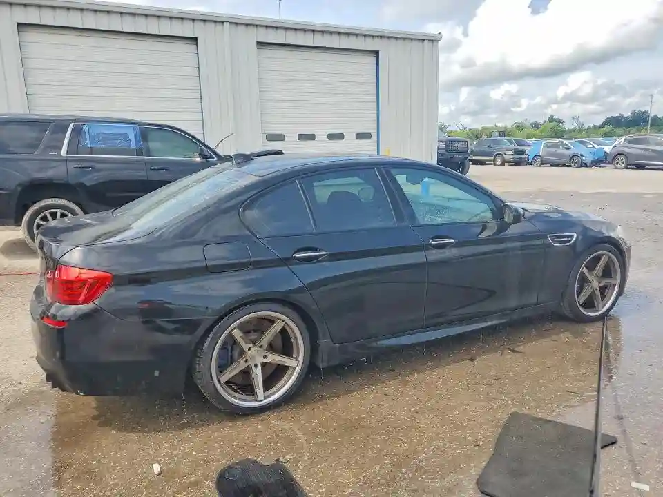 WBSFV9C50FD594784 2015 BMW M5-2
