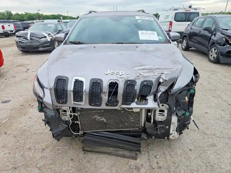 1C4PJLCB9HD221501 2017 JEEP GRAND CHEROKEE-4