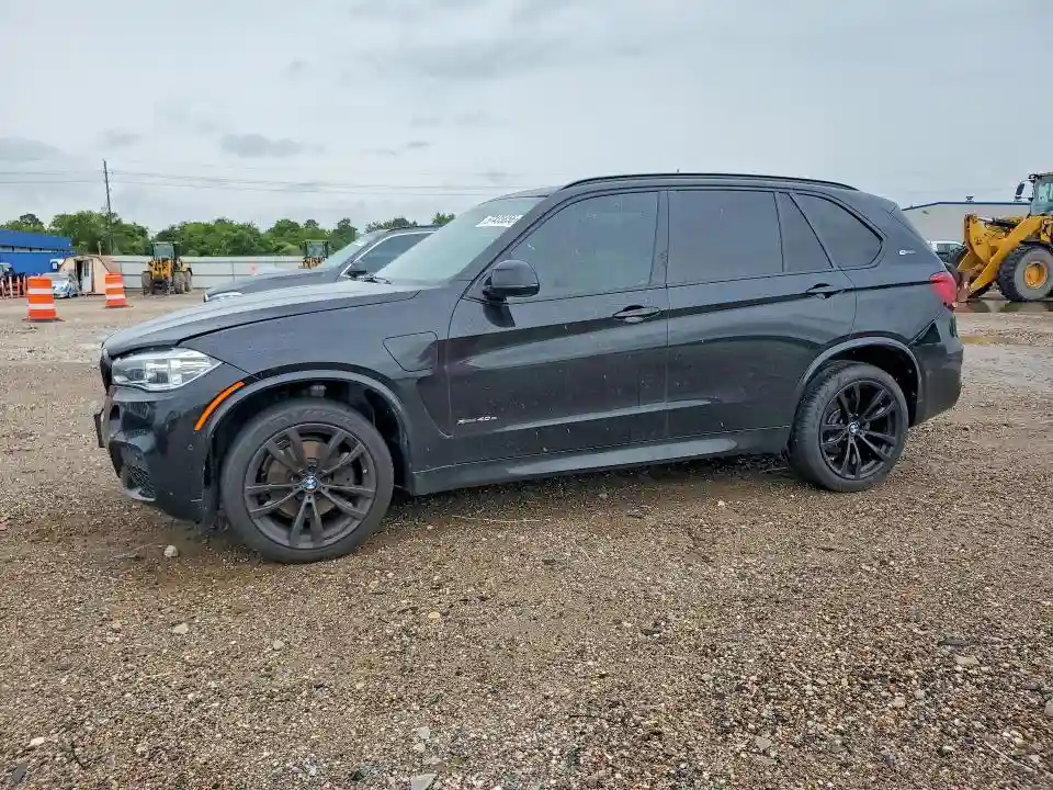 5UXKT0C55J0W00326 2018 BMW X5-0