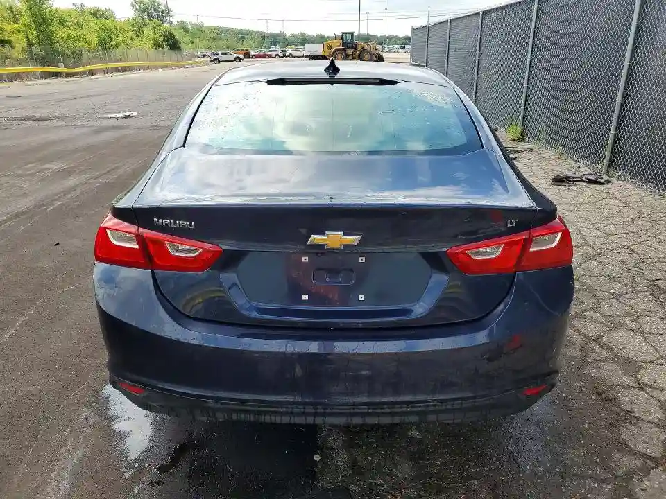 1G1ZD5ST2JF108269 2018 CHEVROLET MALIBU-5