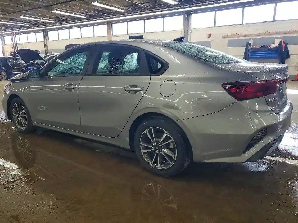 3KPF24AD7RE795047 2024 KIA FORTE LXS-1