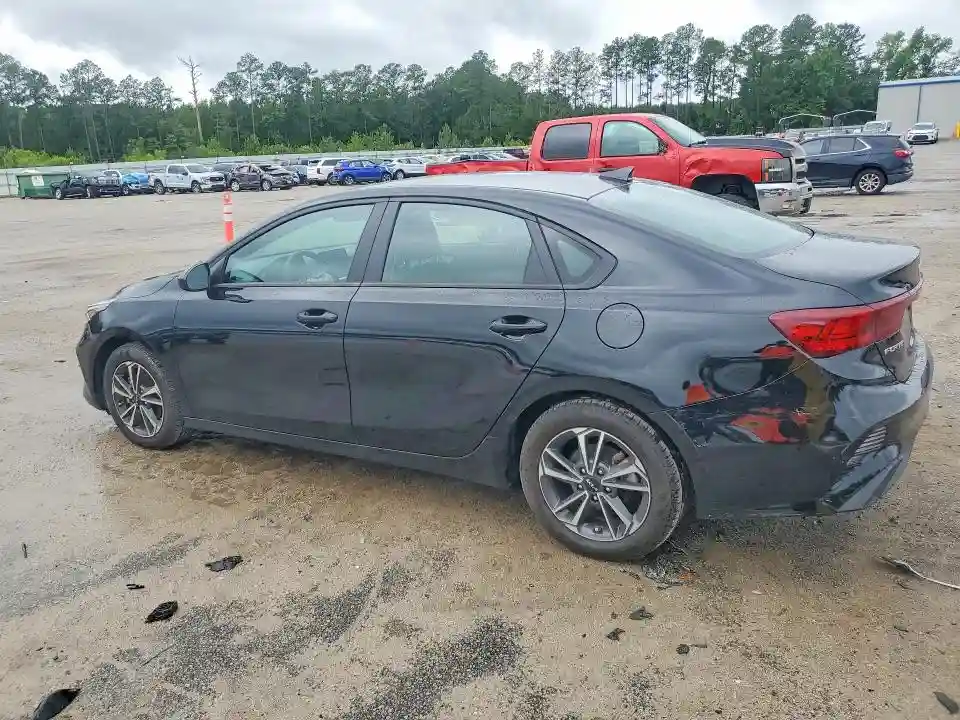 3KPF24AD8RE805682 2024 KIA FORTE LXS-1