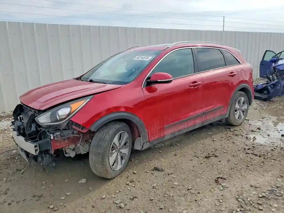 KNDCE3LC5J5123870 2018 KIA NIRO-0