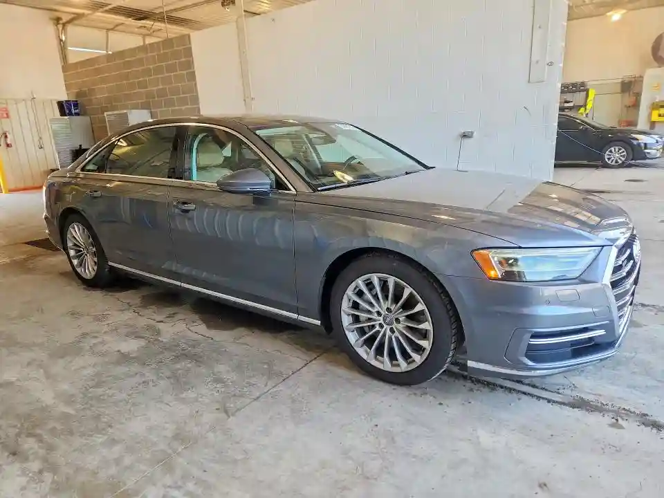 WAU8DAF89KN010930 2019 AUDI A8-3