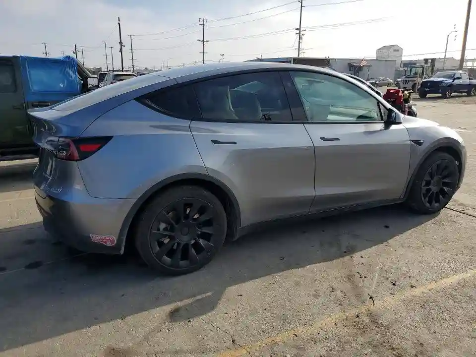 7SAYGAEE6SF219870 2025 TESLA MODEL Y-2