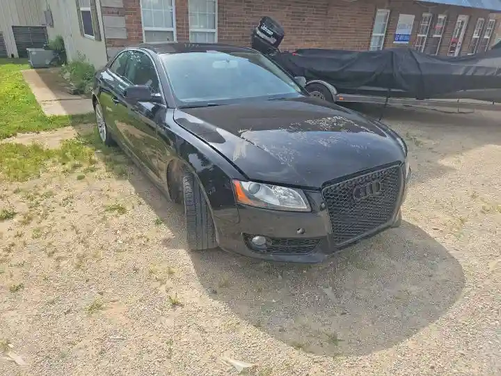 WAUCFAFR0BA026180 2011 AUDI A5-0