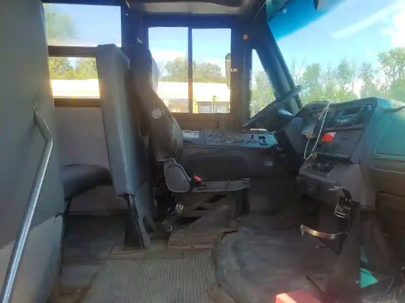 4UZABRDU5BCAU4169 2011 THOMAS CHASSIS B2-4