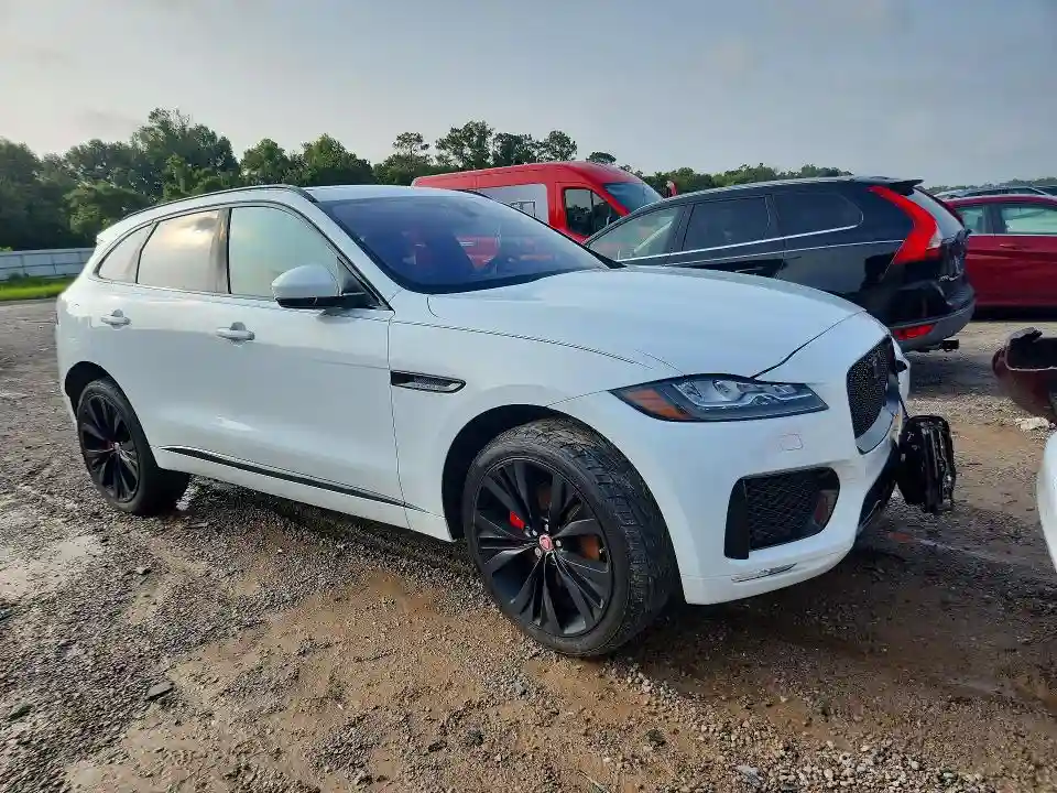 SADCM2FV8KA607040 2019 JAGUAR F-PACE-3