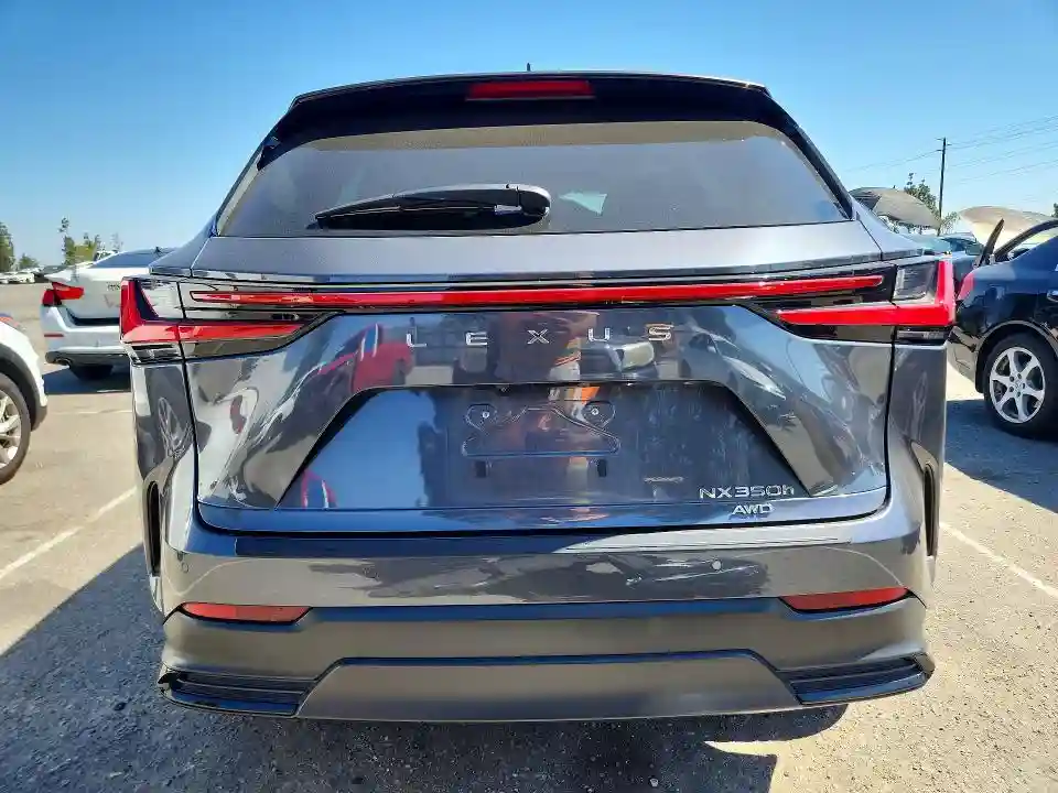 2T2GKCEZ0PC015742 2023 LEXUS NX-5