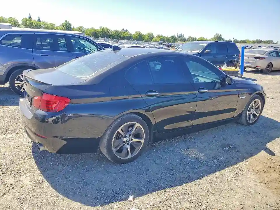 WBAFZ9C58CC751746 2012 BMW 5 SERIES-2