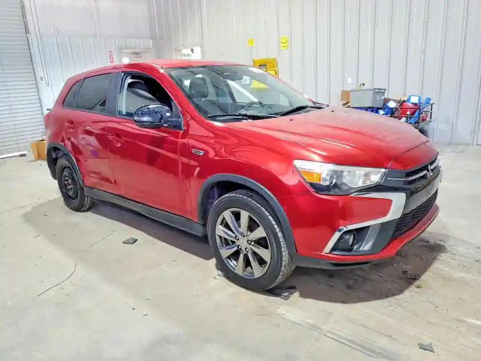 JA4AR3AW2JU013240 2018 MITSUBISHI OUTLANDER-3