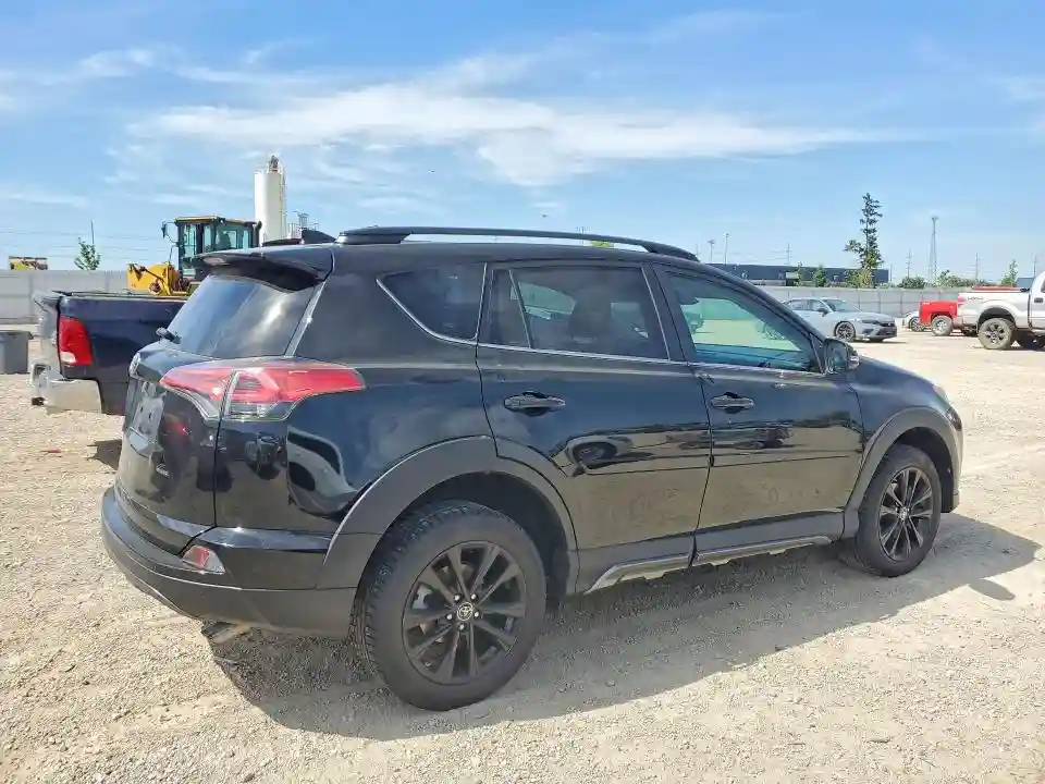 2T3RFREV2JW697862 2018 TOYOTA RAV4-2