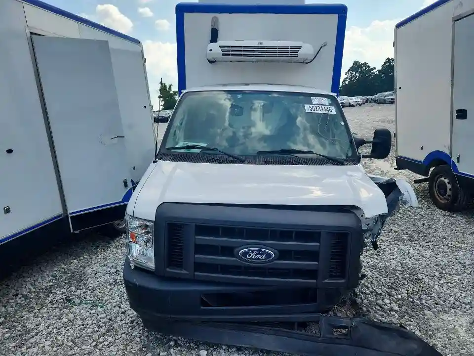 1FDWE3FK4PDD24976 2023 FORD ECONOLINE-4