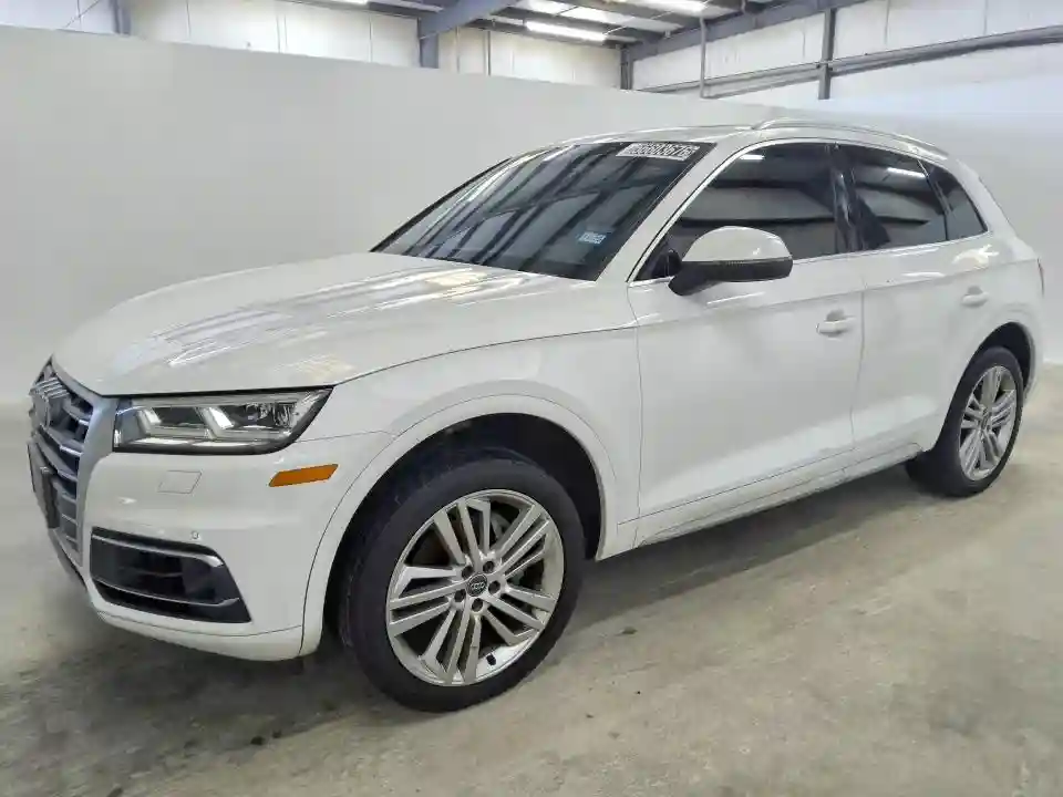 WA1CNAFY8J2070217 2018 AUDI Q5-0