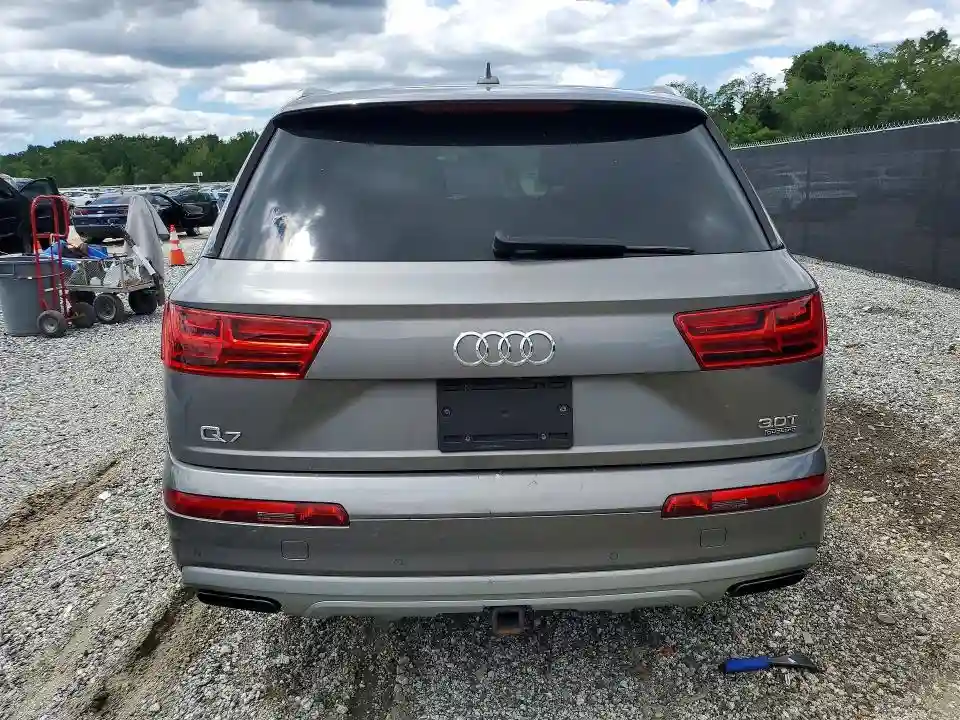 WA1LAAF78HD027143 2017 AUDI Q7-5