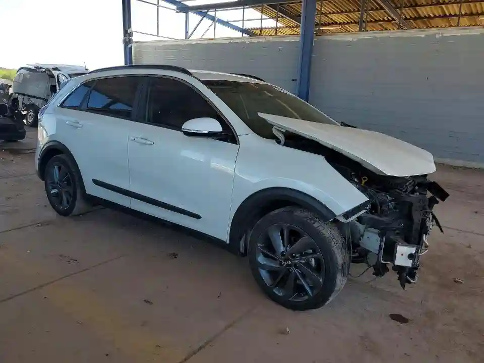 KNDCC3LC5H5051343 2017 KIA NIRO-3