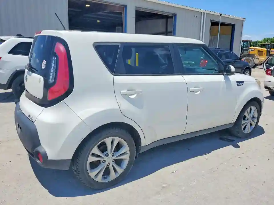 KNDJP3A57F7176751 2015 KIA SOUL-2