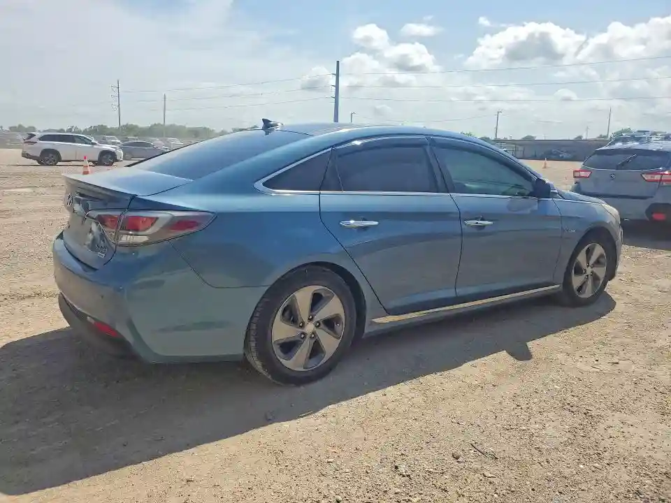 KMHE34L10GA018832 2016 HYUNDAI SONATA-2
