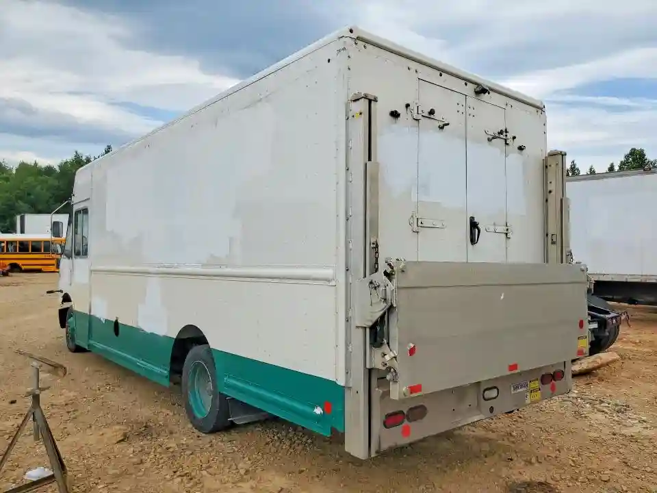 4UZAAPDU3HCJF4811 2017 FREIGHTLINER ALL OTHER-1