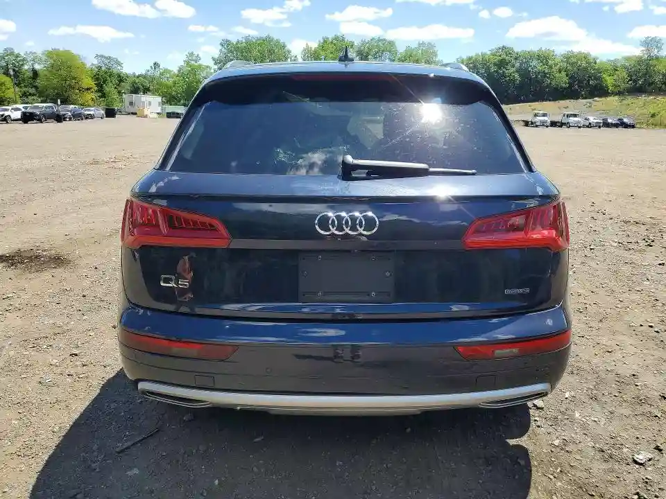 WA1ANAFY0L2106864 2020 AUDI Q5-5