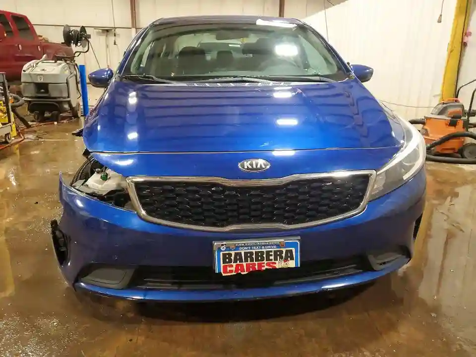 3KPFK4A72JE245852 2018 KIA FORTE-4