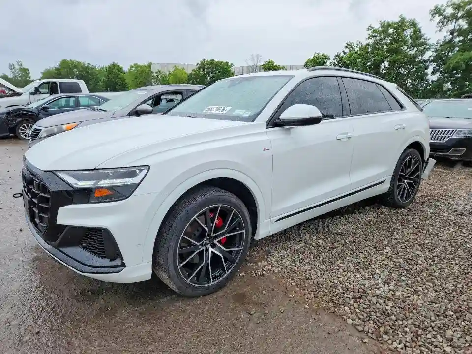 WA1EVBF11ND033652 2022 AUDI Q8-0