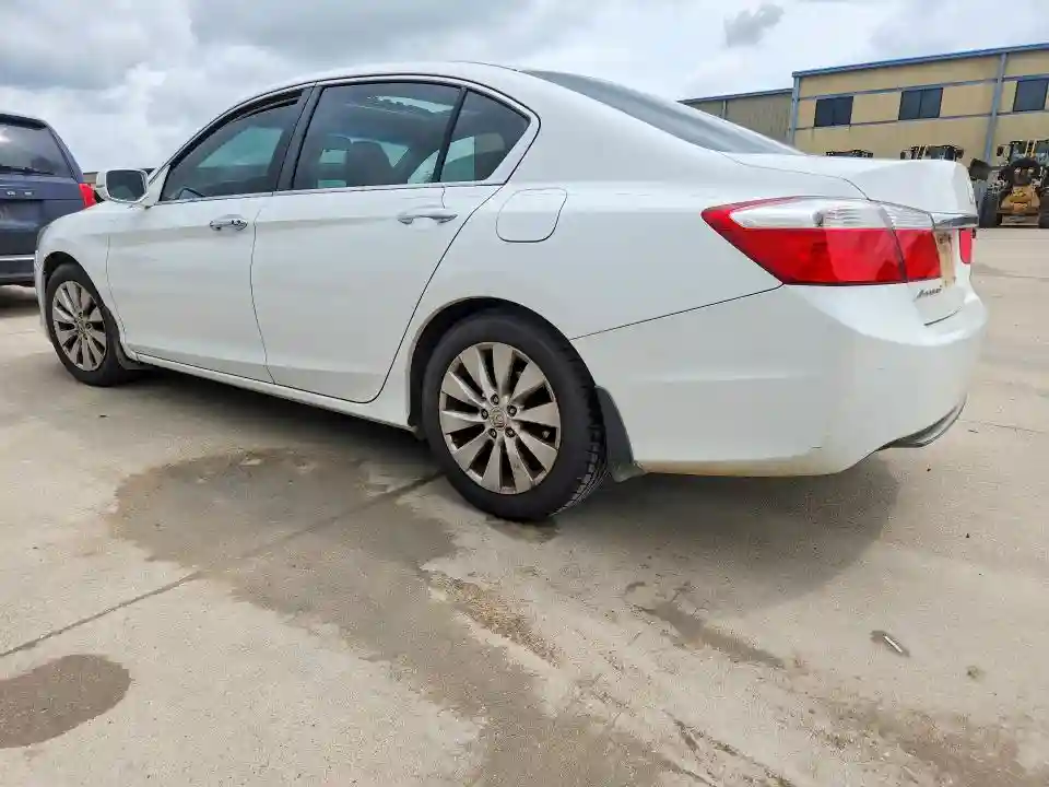 1HGCR2F72DA031190 2013 HONDA ACCORD-1