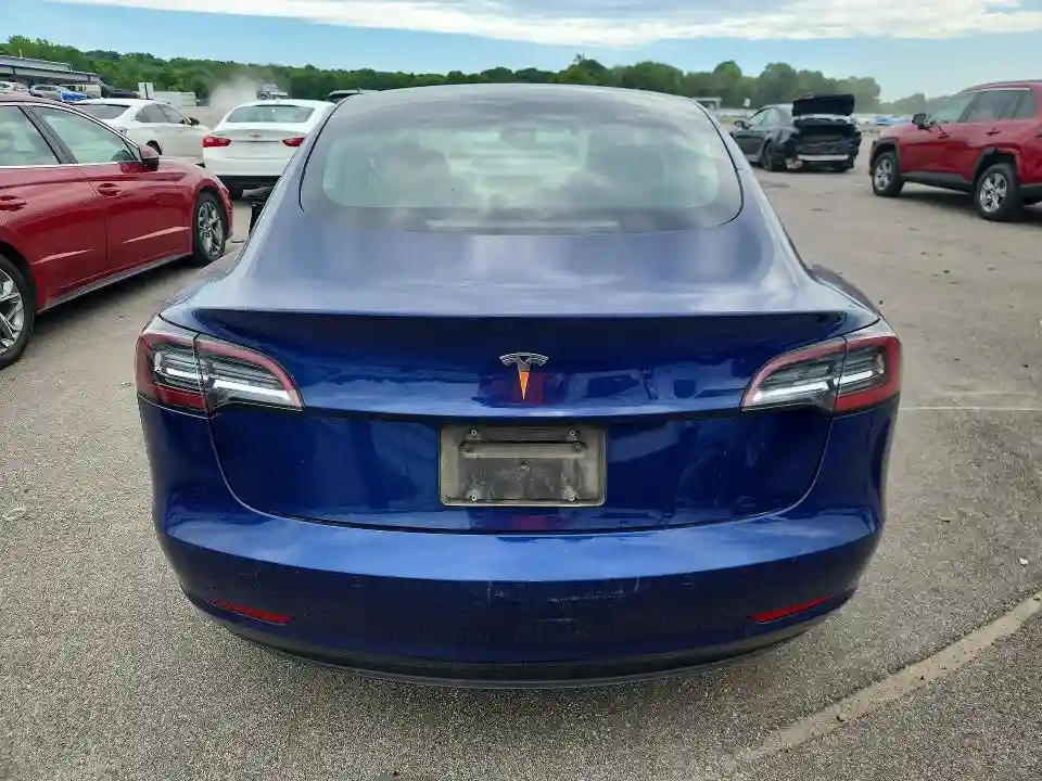 5YJ3E1EA9NF371026 2022 TESLA MODEL 3-5