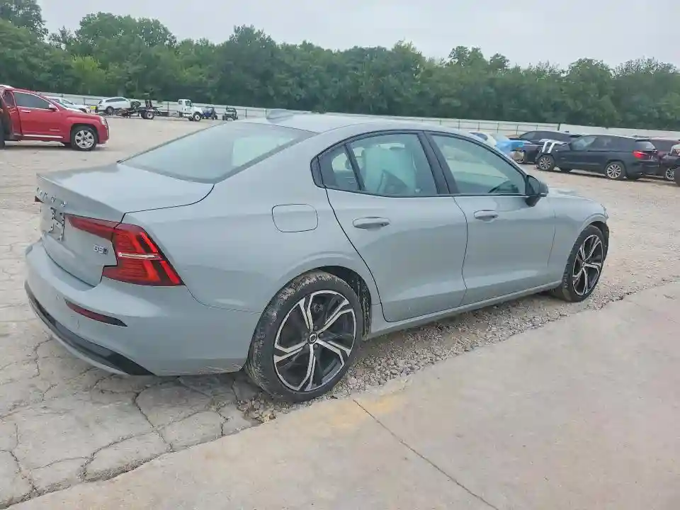7JRL12TK5RG297307 2024 VOLVO S60-2