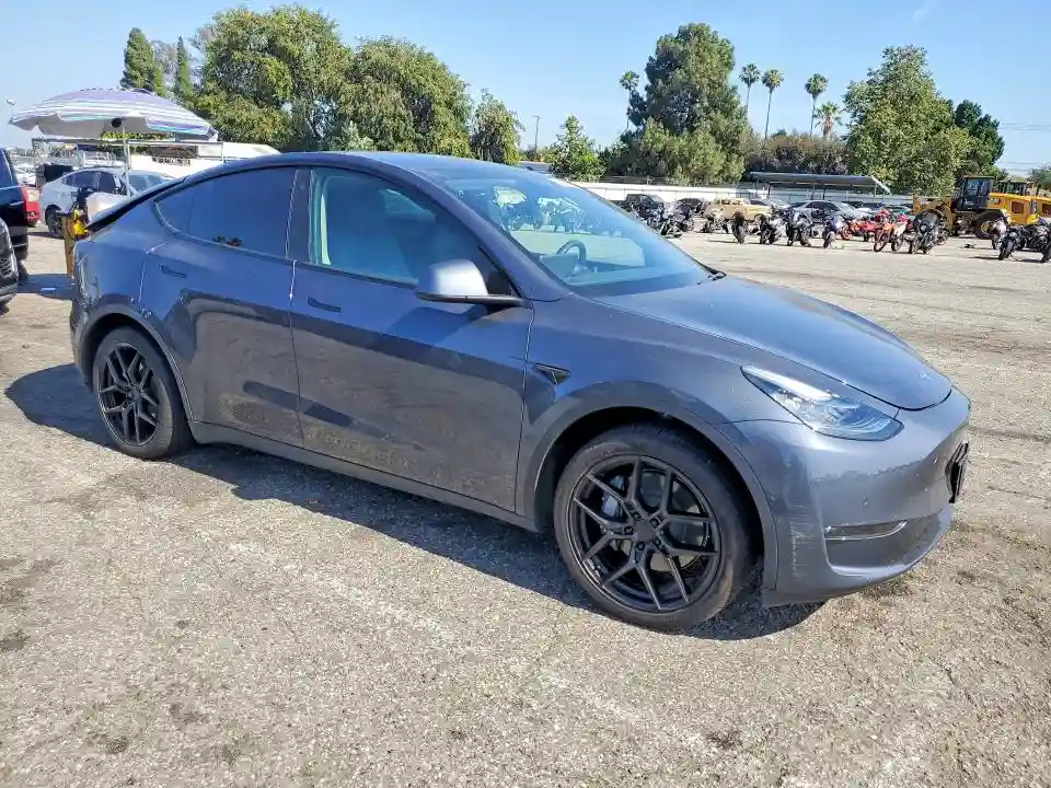7SAYGDEE6NA020725 2022 TESLA MODEL Y-3