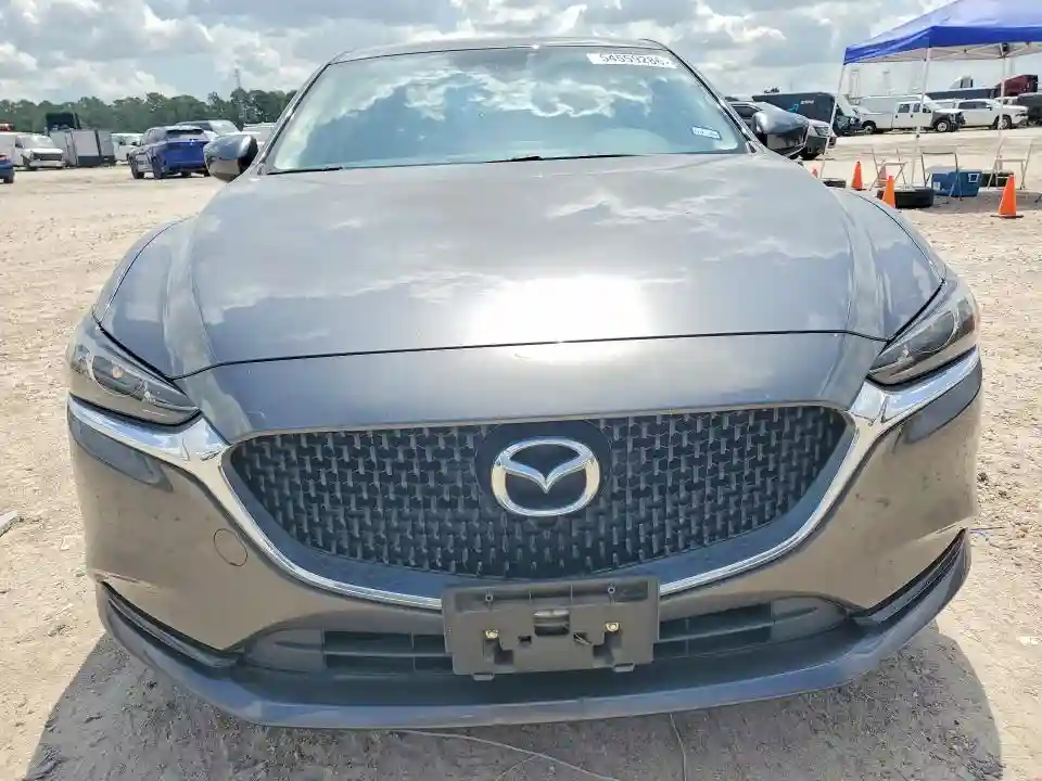 JM1GL1U59J1333830 2018 MAZDA 6-4