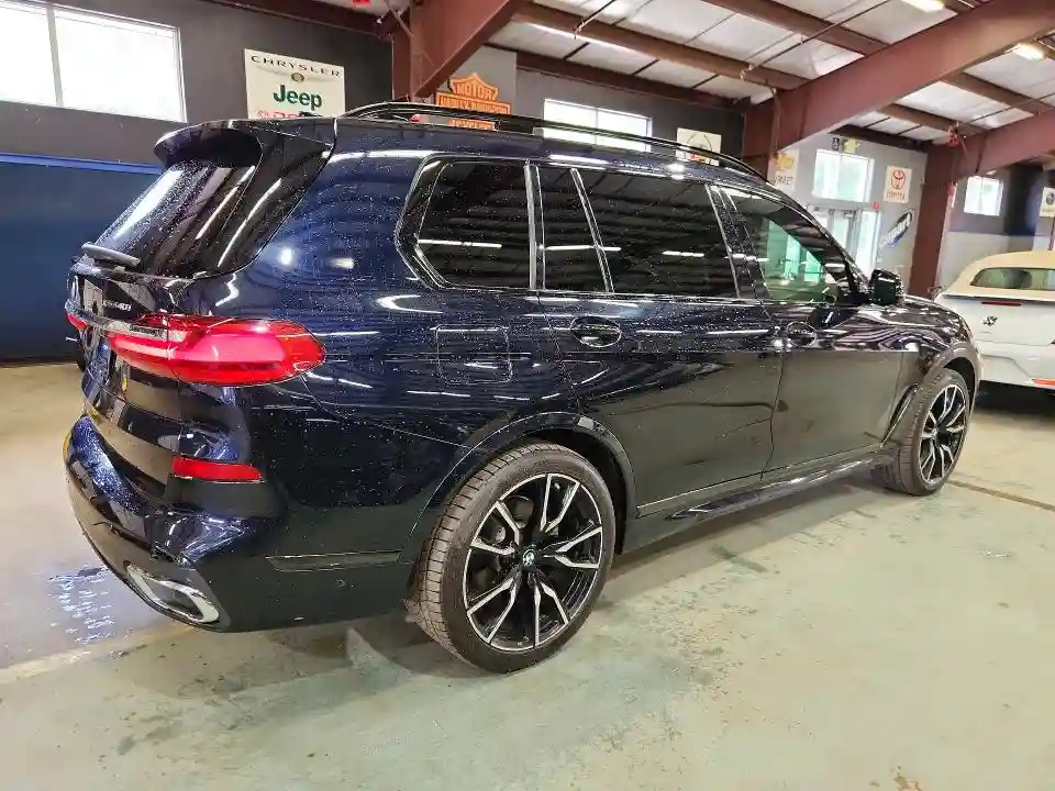 5UXCW2C50KLB43760 2019 BMW X7-2