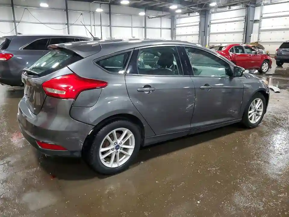 1FADP3K2XHL231582 2017 FORD FOCUS-2
