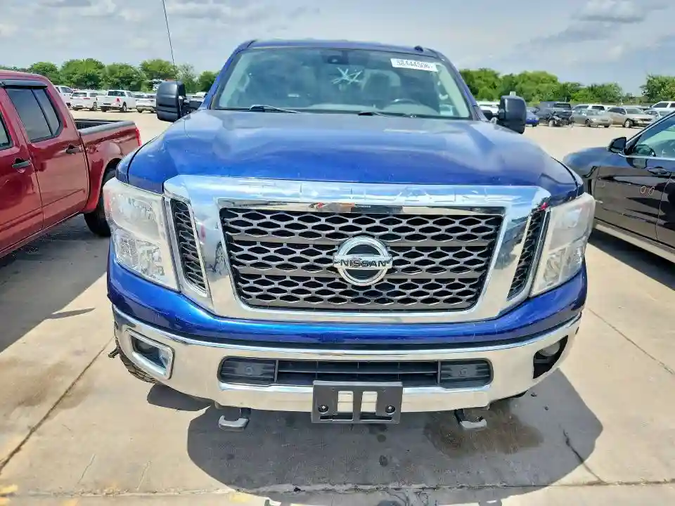 1N6BA1C44HN560982 2017 NISSAN TITAN-4