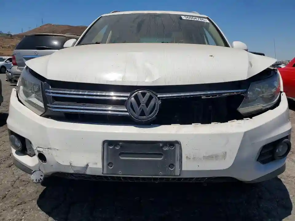 WVGAV7AX8CW530532 2012 VOLKSWAGEN TIGUAN-4
