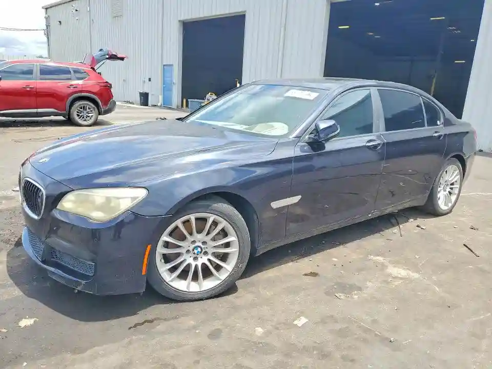 WBAYE4C57ED137940 2014 BMW 7 SERIES-0
