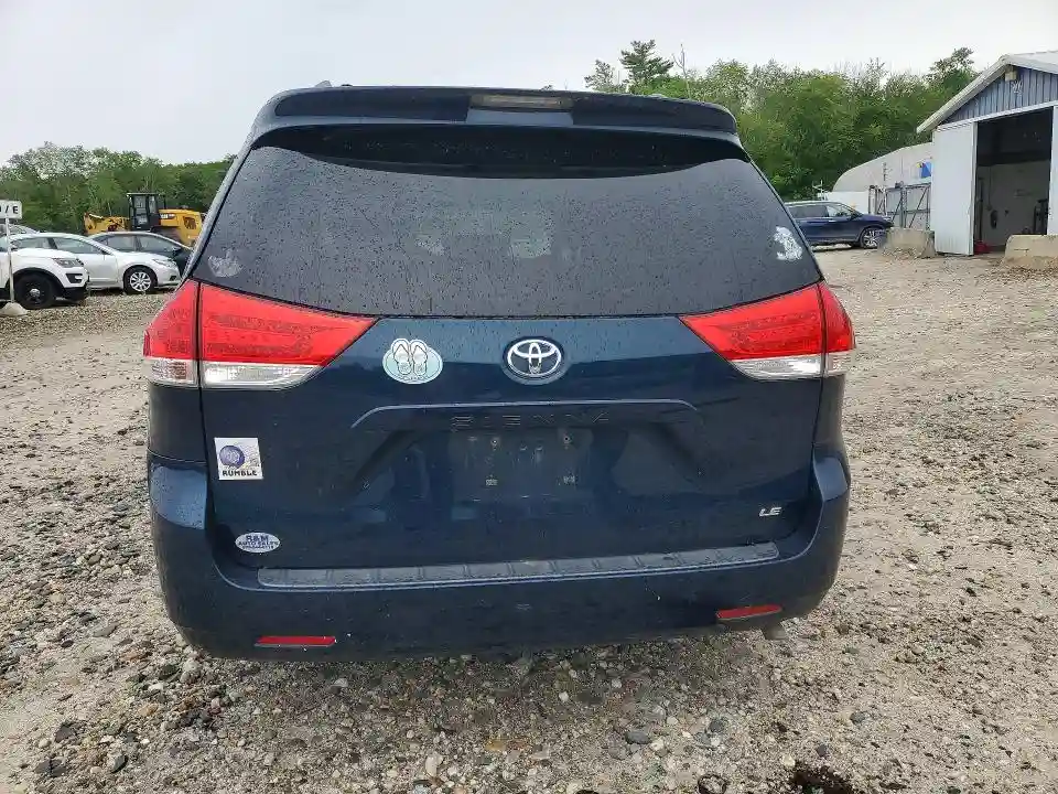 5TDKK3DC8BS045597 2011 TOYOTA SIENNA-5