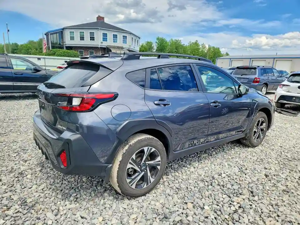 JF2GUHDC6S8328602 2025 SUBARU CROSSTREK-2