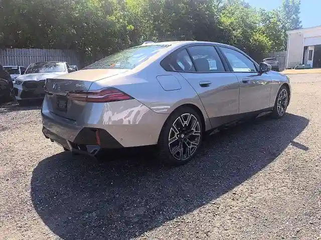 WBA63FJ06TCX08787 2026 BMW 5 SERIES-3