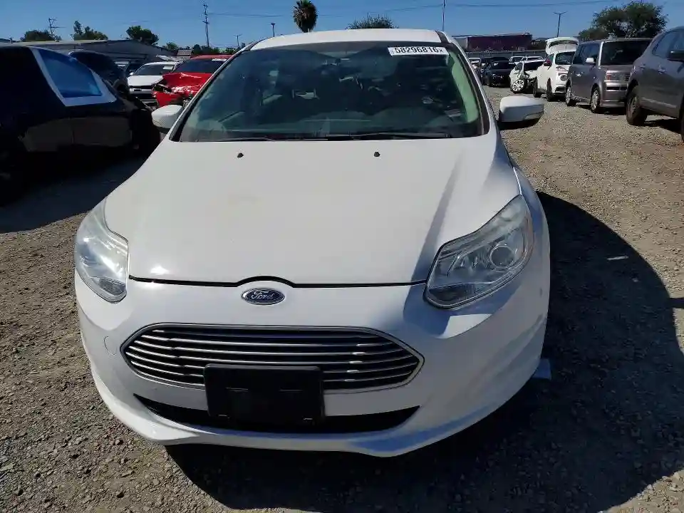 1FADP3R49HL224520 2017 FORD FOCUS-4