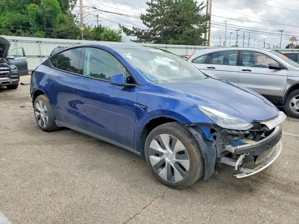 7SAYGDEE2RF983601 2024 TESLA MODEL Y-3