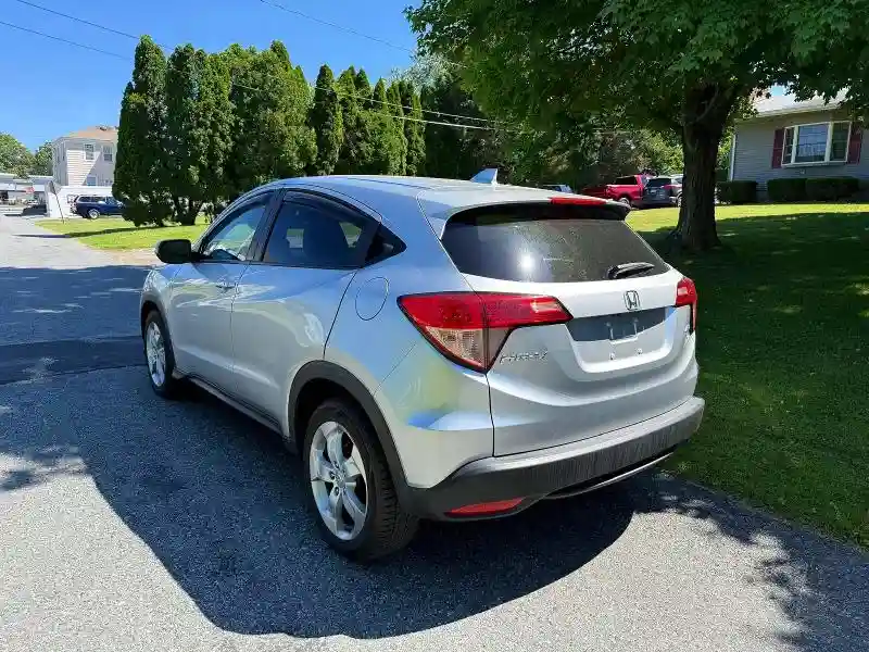 3CZRU6H55GM716831 2016 HONDA HR-V-2