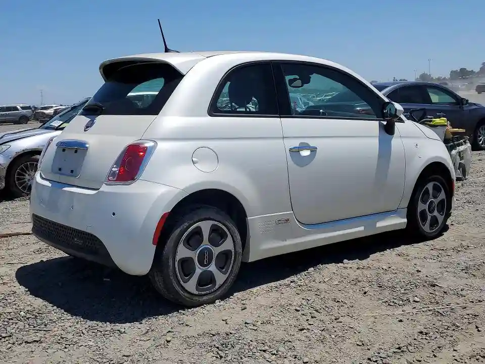 3C3CFFGE5HT699340 2017 FIAT 500-2