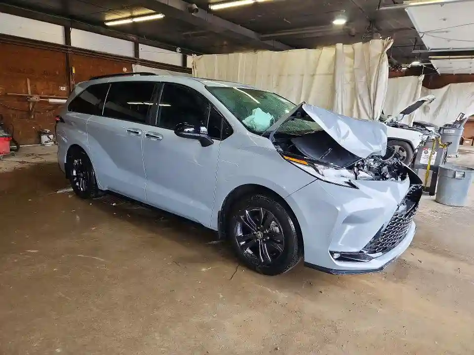 5TDDSKFC3SS169261 2025 TOYOTA SIENNA-3