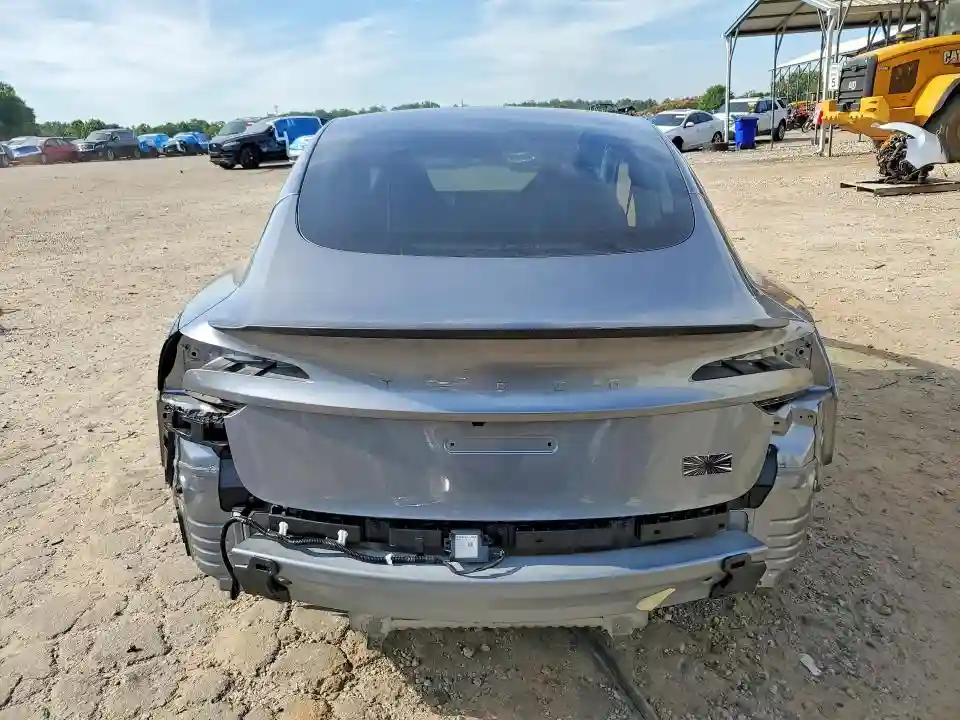 5YJ3E1ET4SF938529 2025 TESLA MODEL 3-5