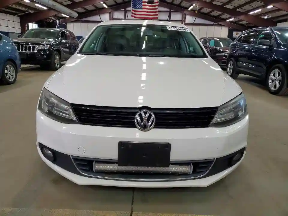3VW3L7AJ8EM360607 2014 VOLKSWAGEN JETTA-4