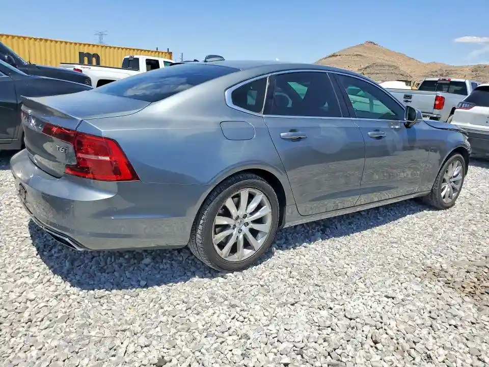 YV1A22MK0H1014972 2017 VOLVO S90-2