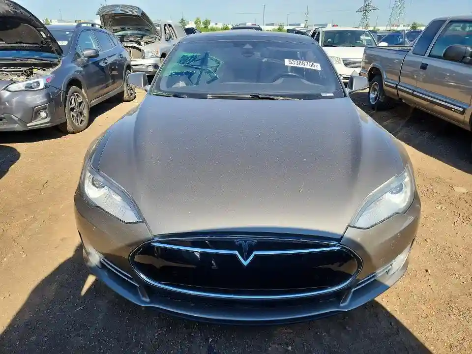 5YJSA1S24FF097157 2015 TESLA MODEL S-4