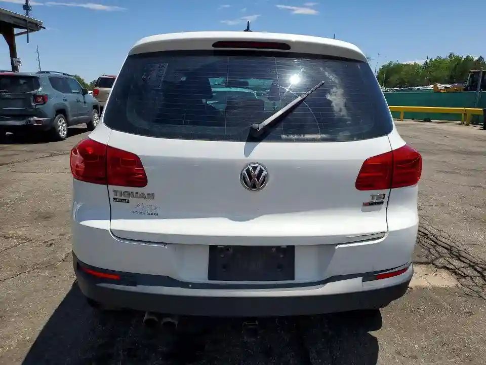 WVGBV7AX3HK046027 2017 VOLKSWAGEN TIGUAN-5