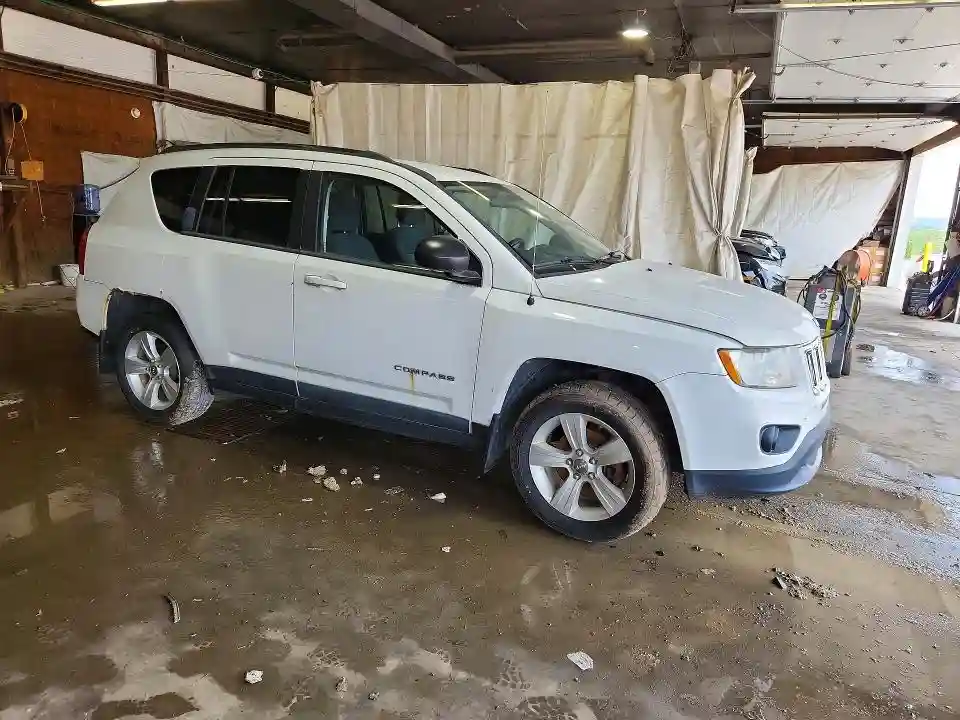 1J4NF1FB7BD180229 2011 JEEP COMPASS-3